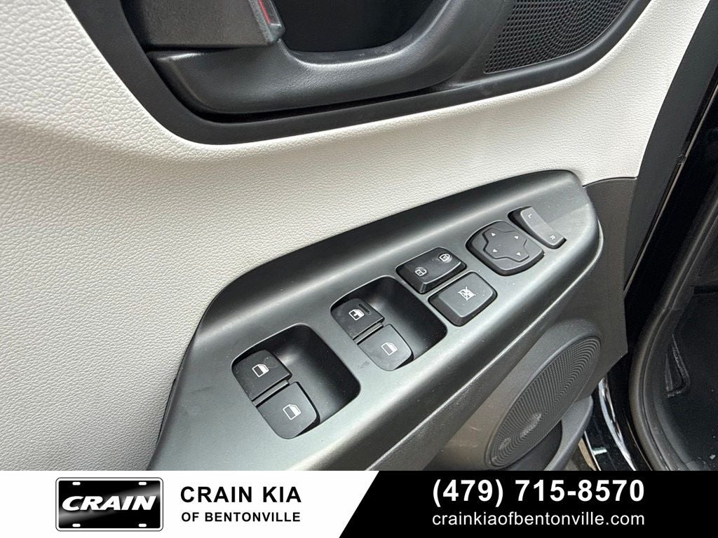 2023 Hyundai Kona SE - CARFAX ONE OWNER