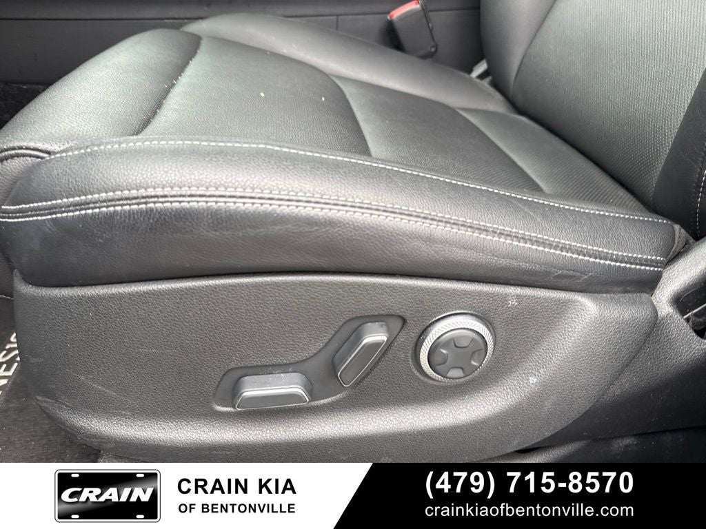 2022 Genesis GV70 2.5T - AWD / CLEAN CARFAX