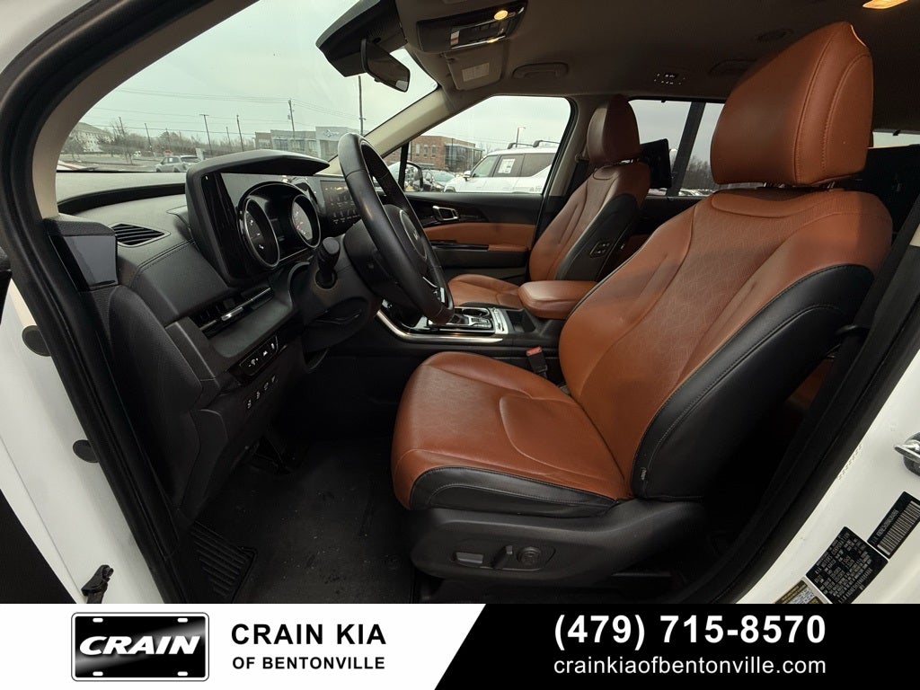 2022 Kia Carnival SX - DUAL SCREEN DVD