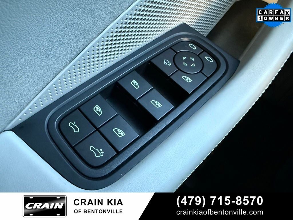 2024 Porsche Macan Electric 4 - AWD / PANORAMIC SUNROOF / ONE OWNER