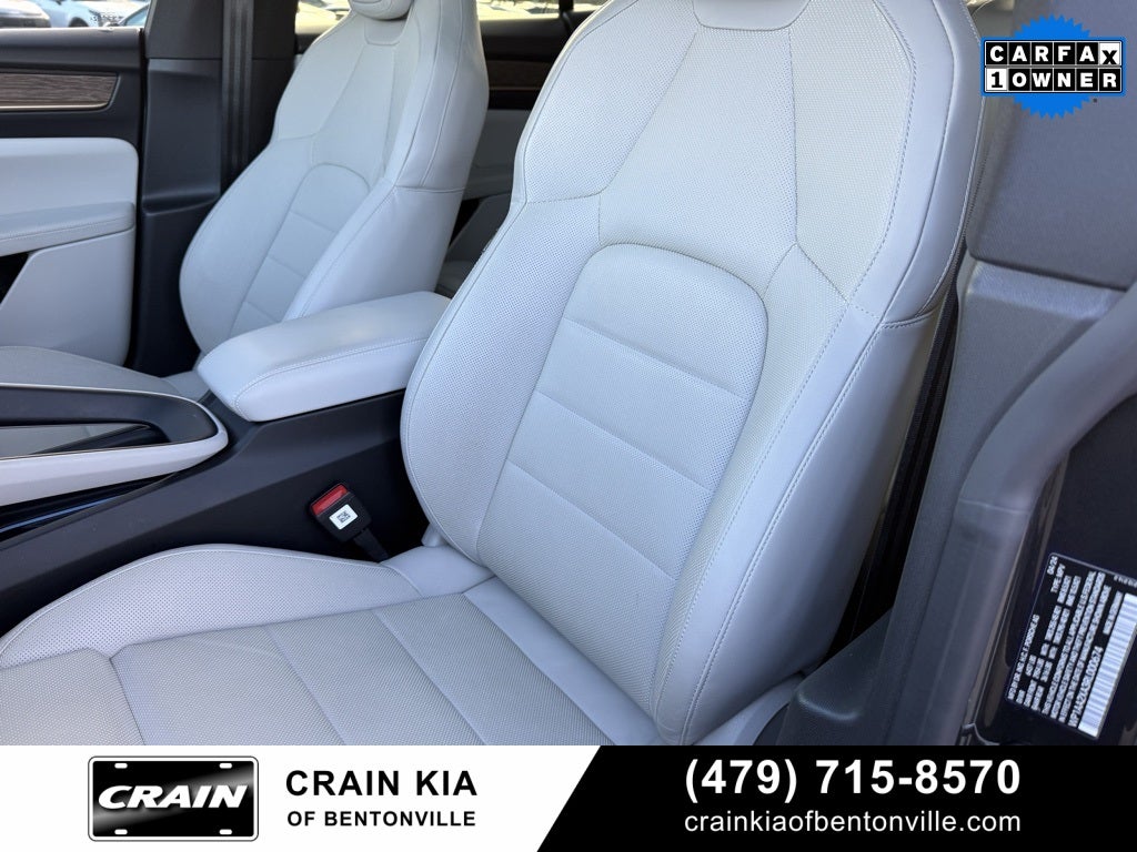 2024 Porsche Macan Electric 4 - AWD / PANORAMIC SUNROOF / ONE OWNER