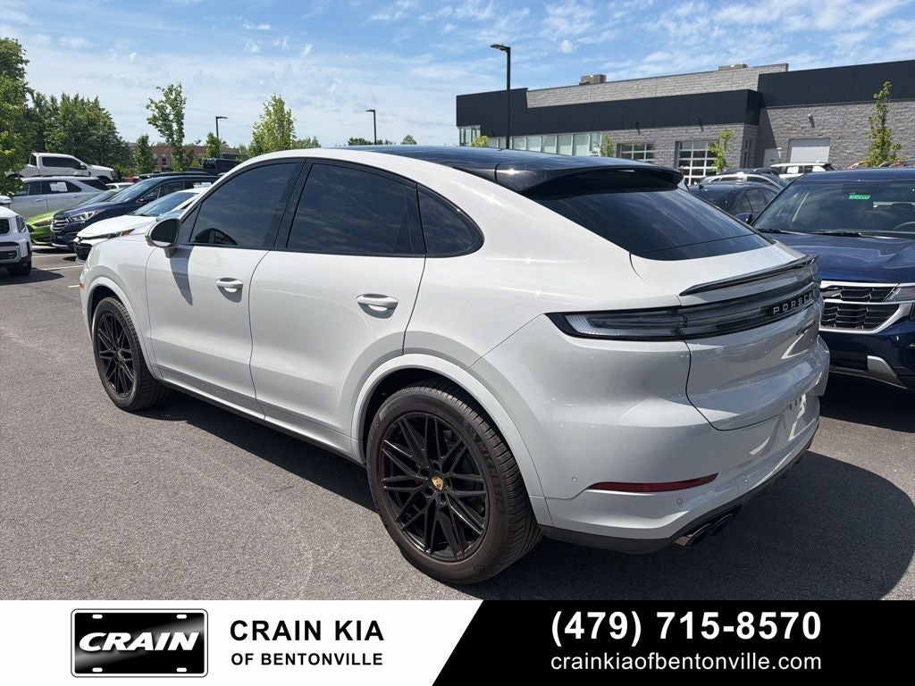 2024 Porsche Cayenne Coupe S - AWD / PANORAMIC SUNROOF / ONE OWNER