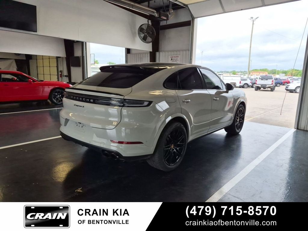 2024 Porsche Cayenne Coupe S - AWD / PANORAMIC SUNROOF / ONE OWNER