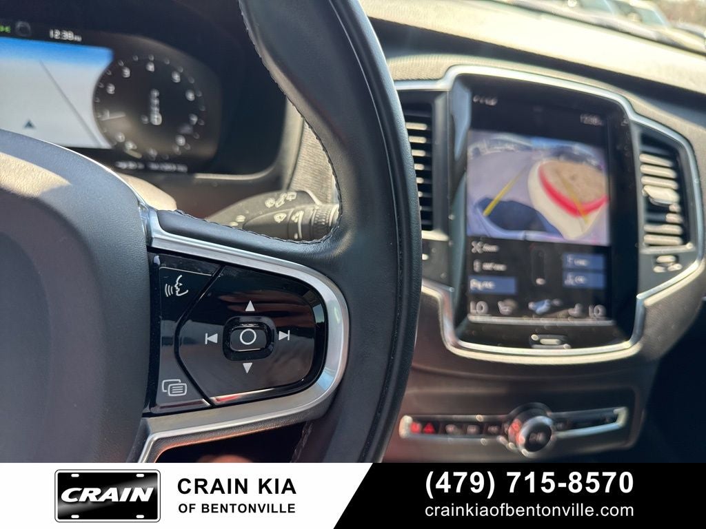 2020 Volvo XC90 T6 Momentum - AWD / PANORAMIC SUNROOF