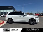 2020 Volvo XC90 T6 Momentum - AWD / PANORAMIC SUNROOF