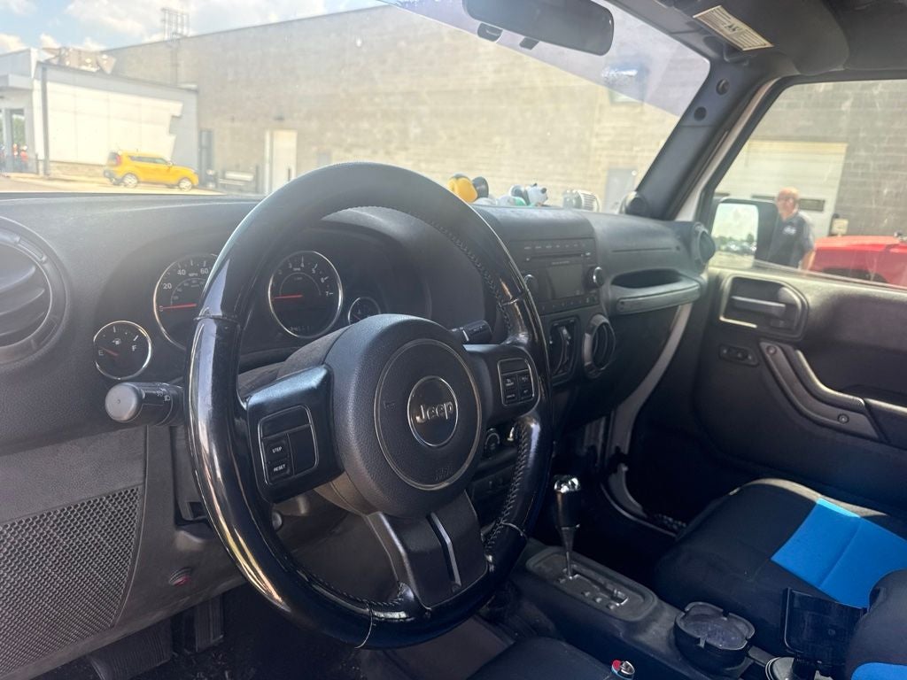 2012 Jeep Wrangler Unlimited Sport CLEAN CARFAX / 4X4