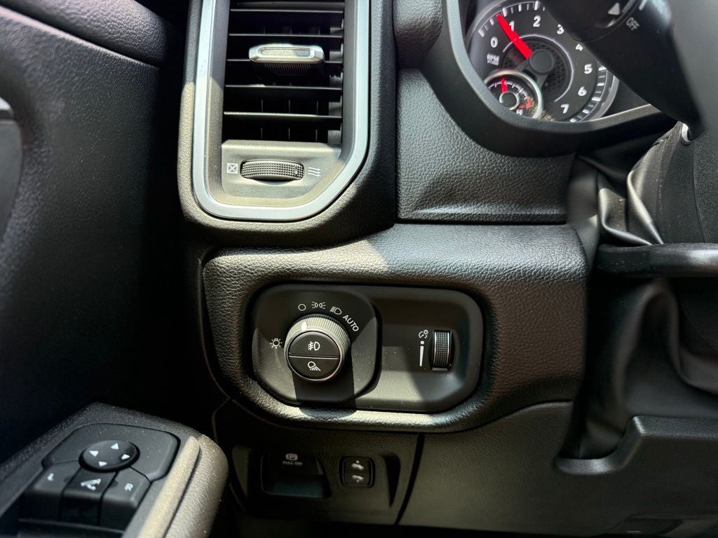 2026 RAM 1500 Big Horn/Lone Star 4X4 / HEATED SEATS / CLEAN CARFAX
