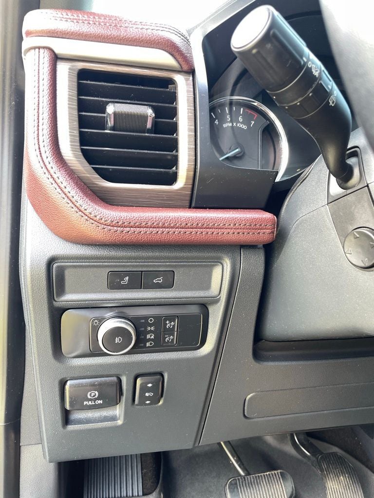 2022 Ford Expedition Limited CLEAN CARFAX / HEATED SEATS / COOLED SEATS