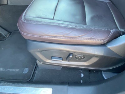 2025 Ford Explorer Platinum 4X4 / HEATED SEATS / NAV