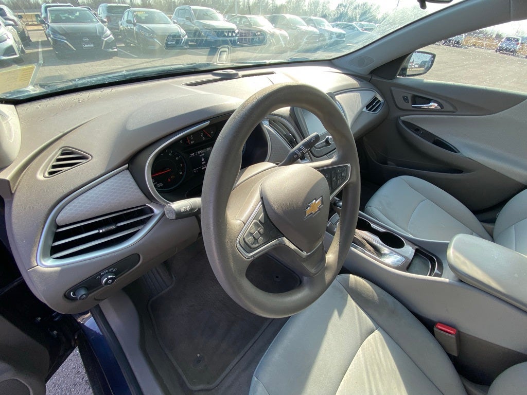 2017 Chevrolet Malibu LS 1LS