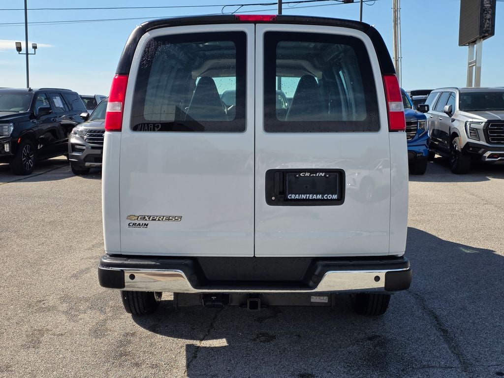 2024 Chevrolet Express 3500 Work Van CARGO / ONE OWNER / CLEAN CARFAX