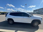 2026 GMC Acadia AT4 ONE OWNER / AWD / HEATED AND COOLED SEATS