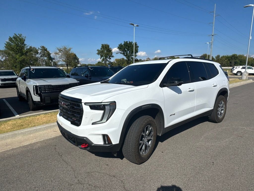 2026 GMC Acadia AT4 ONE OWNER / AWD / HEATED AND COOLED SEATS