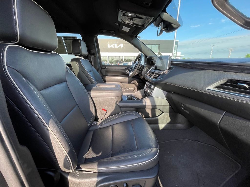 2023 GMC Yukon XL SLT