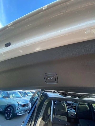 2023 Chevrolet Tahoe High Country ONE OWNER / SUNROOF / LEATHER / HEATED SEATS