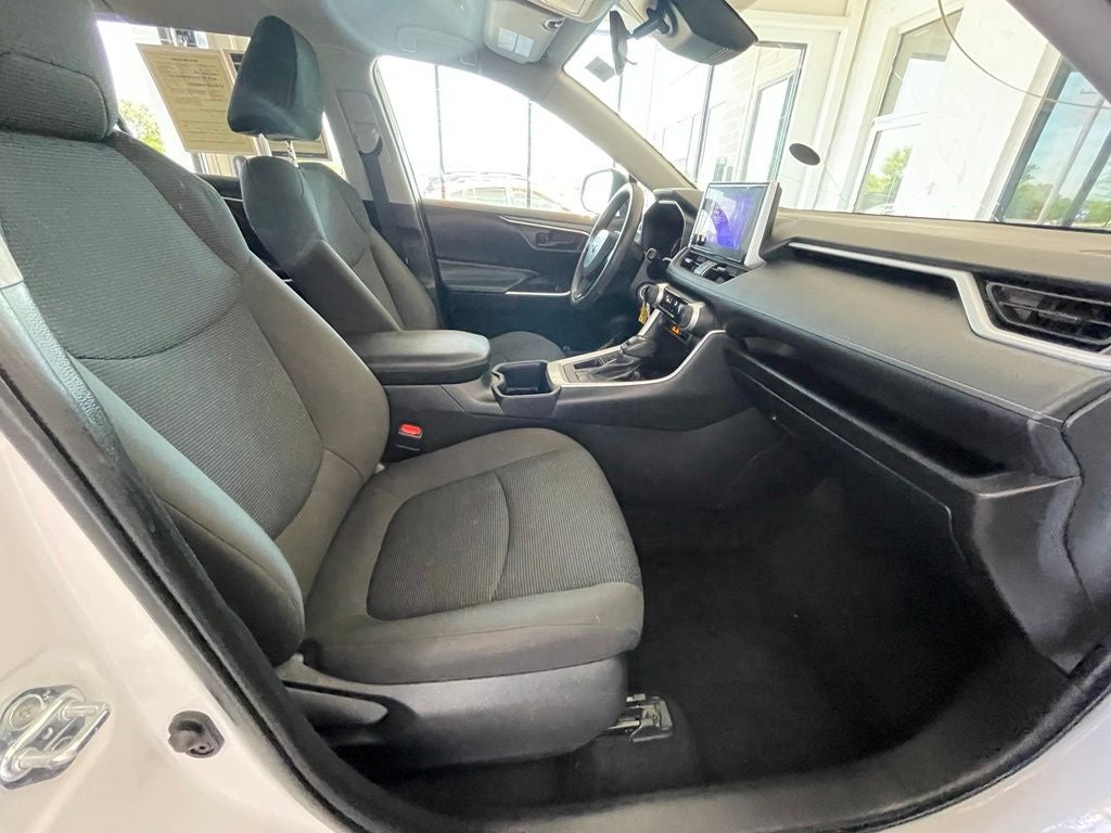 2023 Toyota RAV4 LE CLEAN CARFAX