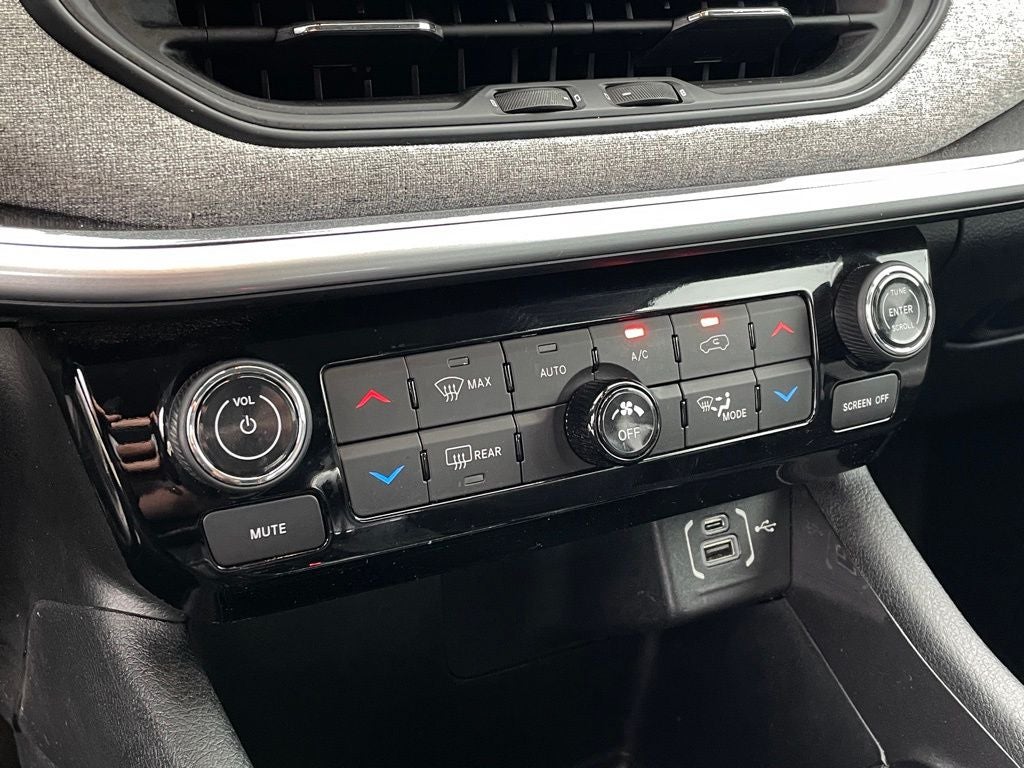 2022 Jeep Compass Latitude REMOTE START / HEATED SEATS