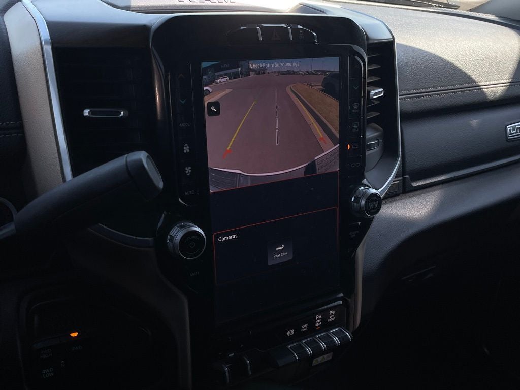 2024 RAM 2500 Laramie 4X4 / NAV / HEATED SEATS