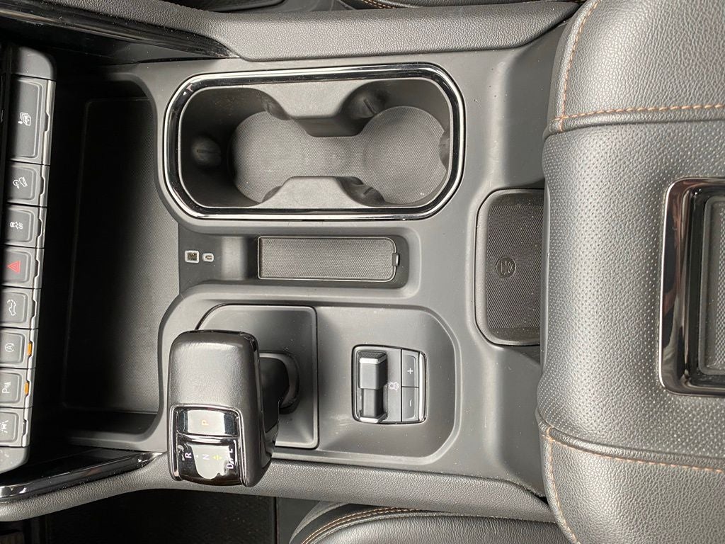 2022 GMC Sierra 1500 AT4 4x4 / HEATED SEATS