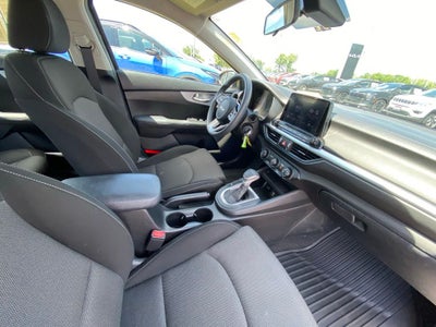 2024 Kia Forte LXS BLIND SPOT / ONE OWNER