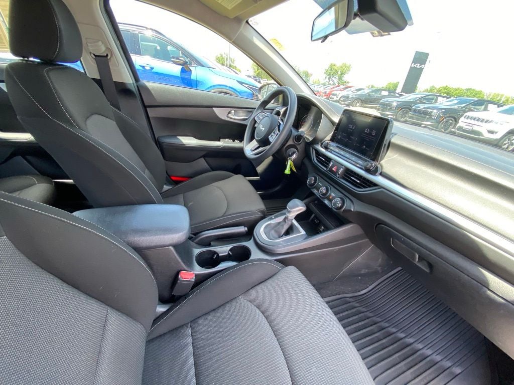 2024 Kia Forte LXS BLIND SPOT / ONE OWNER