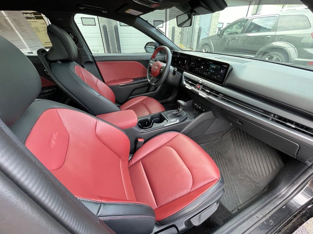 2025 Kia K4 GT-Line RED INTERIOR PACK / HEATED SEATS / COOLED SEATS /