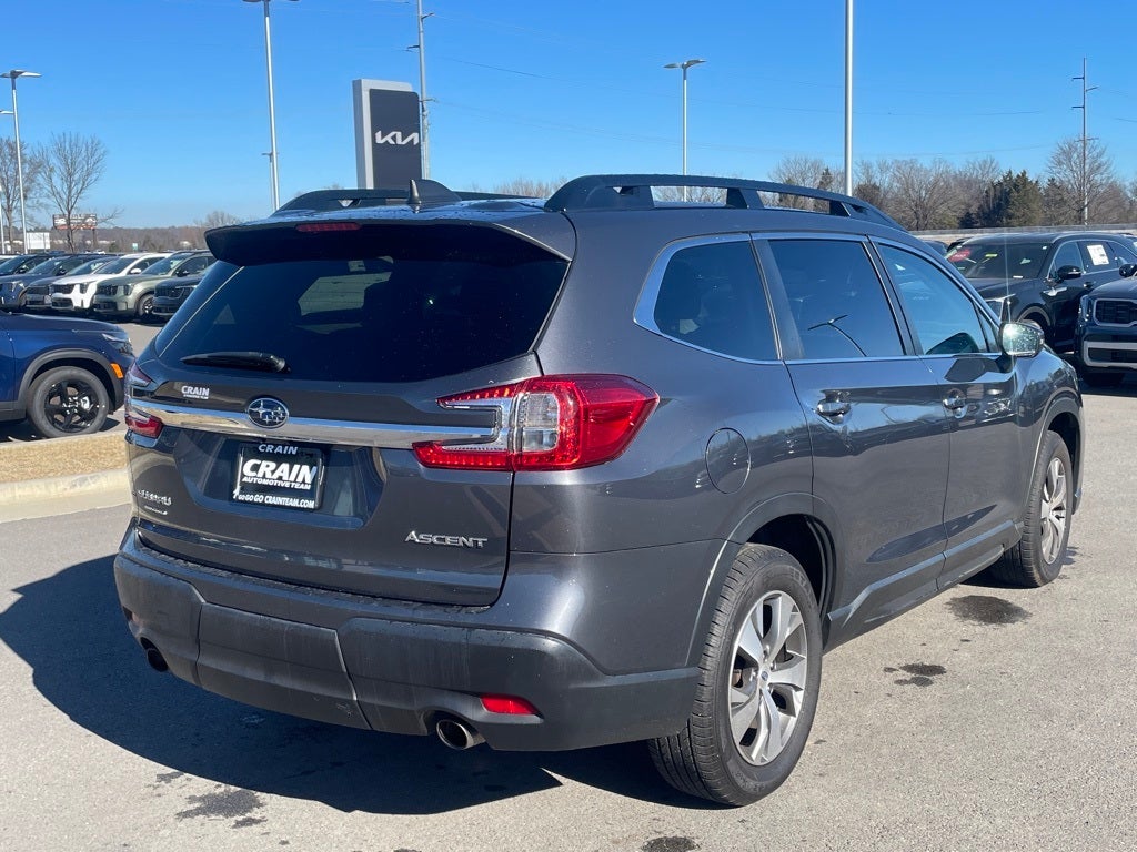 2023 Subaru Ascent Premium AWD / HEATED SEATS