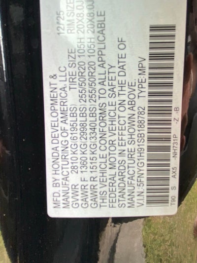 2025 Honda Pilot Black Edition AWD / 3RD ROW / LOADED / ONE OWNER