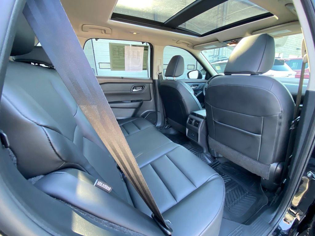 2023 Nissan Rogue SV ONE OWNER / CLEAN CARFAX
