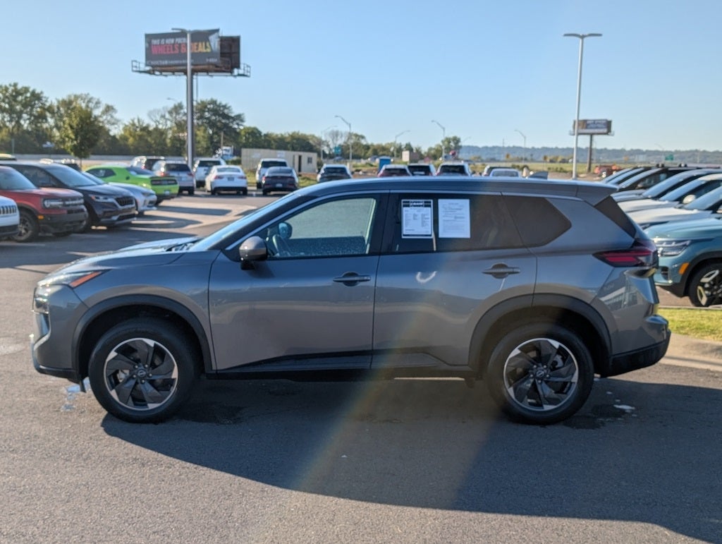2024 Nissan Rogue SV AWD / ONE OWNER / CLEAN CARFAX