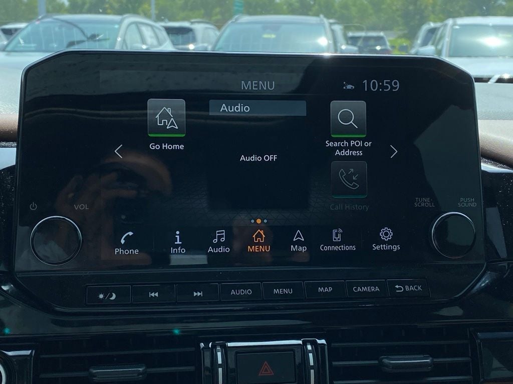 2024 Nissan Pathfinder Platinum 4X4 / HEATED AND COOLED SEATS / LOADED