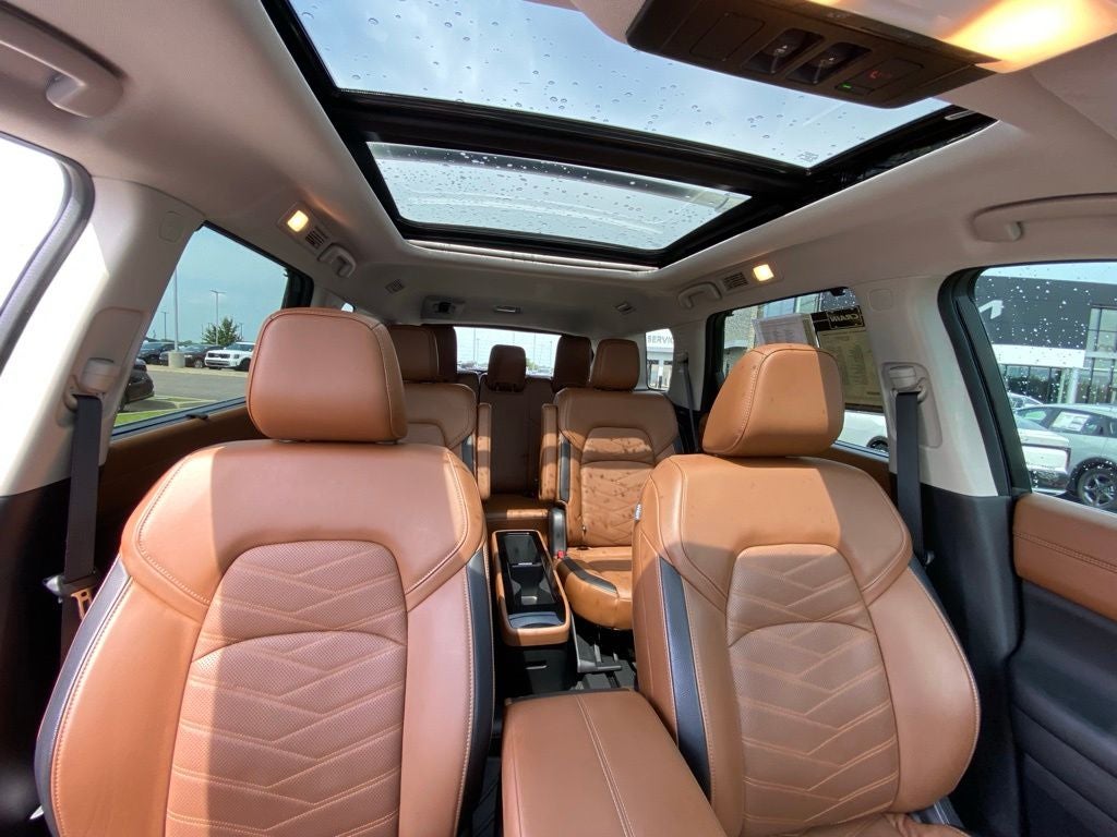 2024 Nissan Pathfinder Platinum 4X4 / HEATED AND COOLED SEATS / LOADED