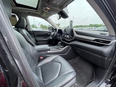 2020 Toyota Highlander XLE MOONROOF / HEATED SEATS