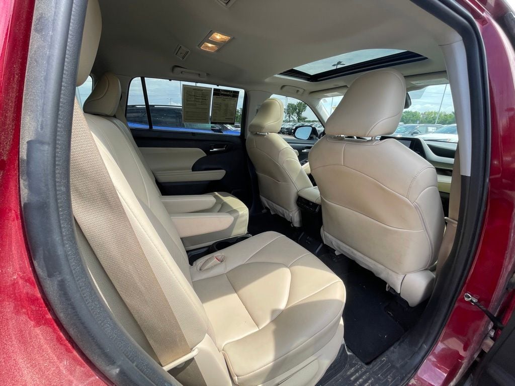 2023 Toyota Highlander Hybrid XLE