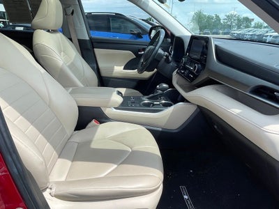 2023 Toyota Highlander Hybrid XLE