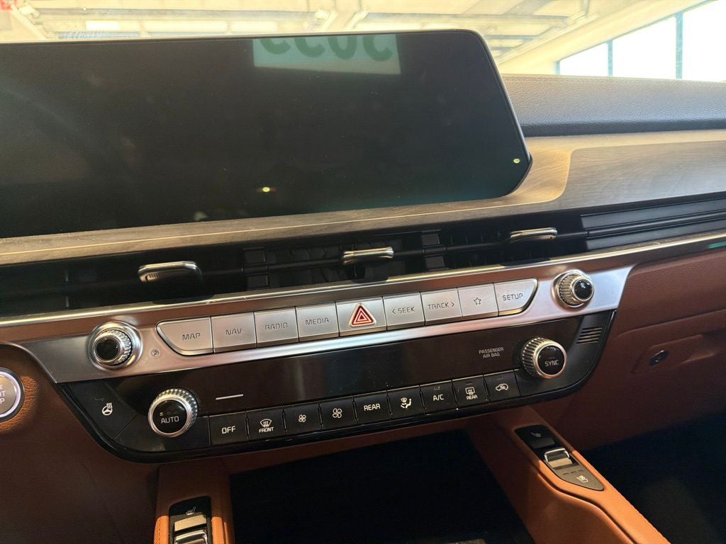 2024 Kia Telluride SX-Prestige X-Line HEATED AND COOLED SEATS / LEATHER / DUAL MOONROOF