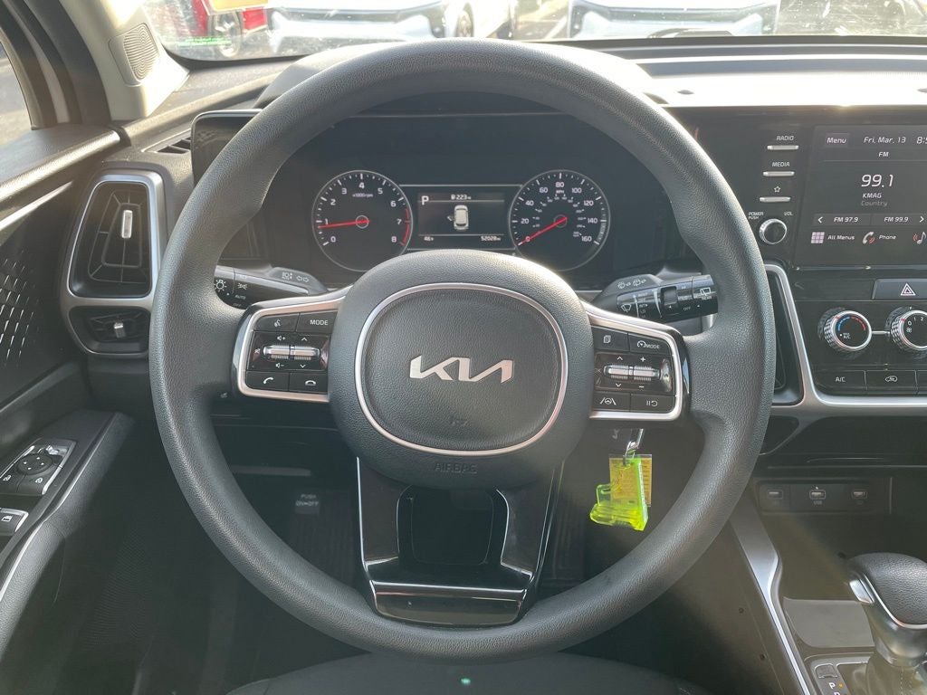 2022 Kia Sorento LX