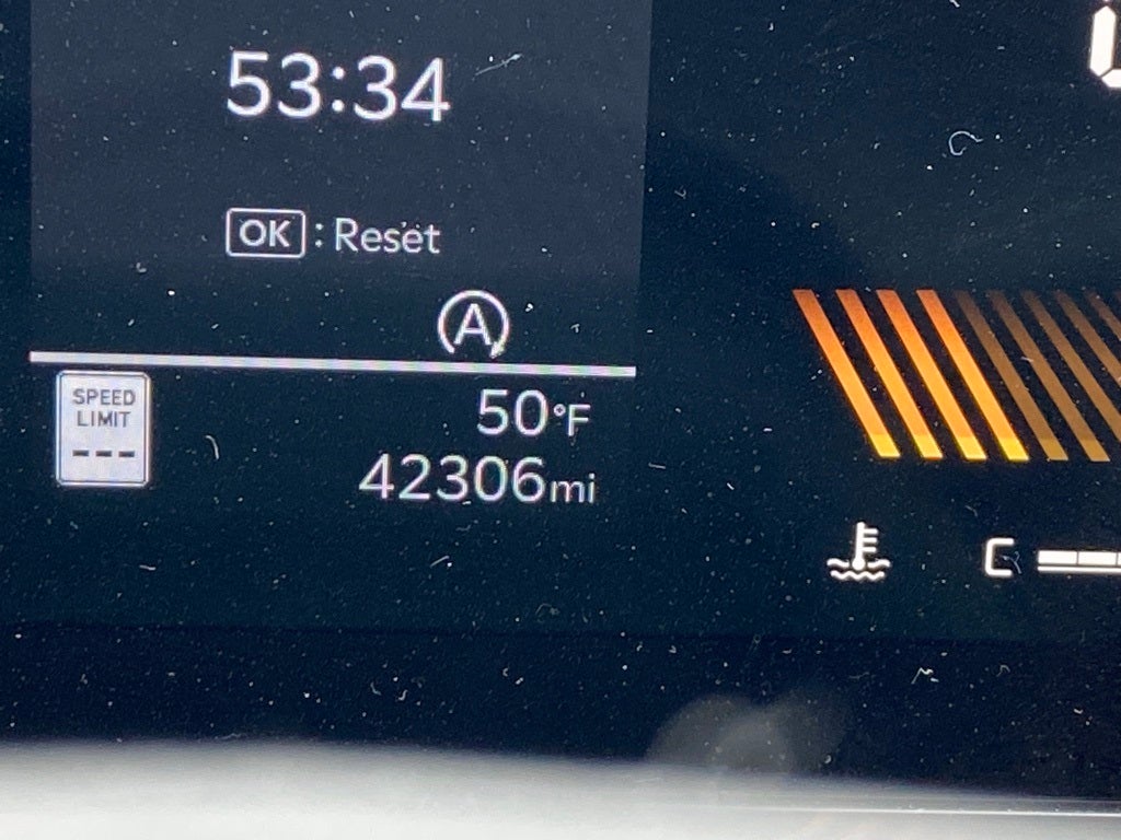 2024 Kia Sorento S AWD / HEATED SEATS