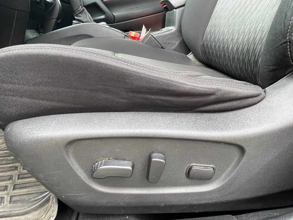 2019 Nissan Rogue SV HEATED SEATS / NAV