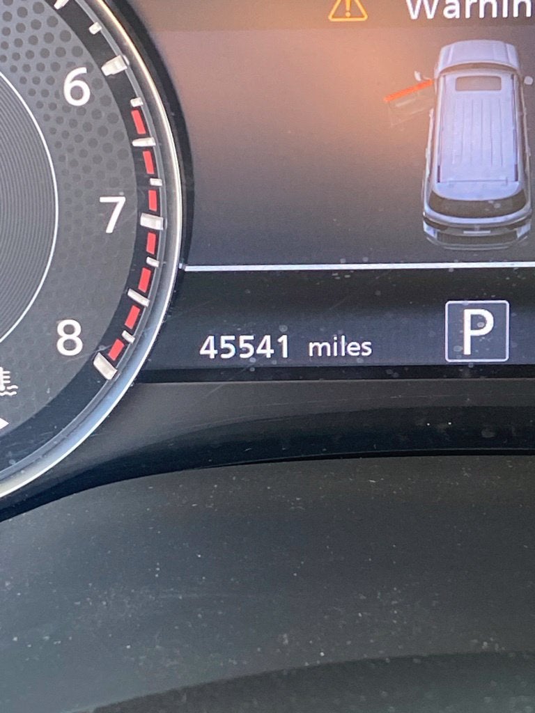 2024 Nissan Armada Platinum MOONROOF / HEATED SEATS / NAV