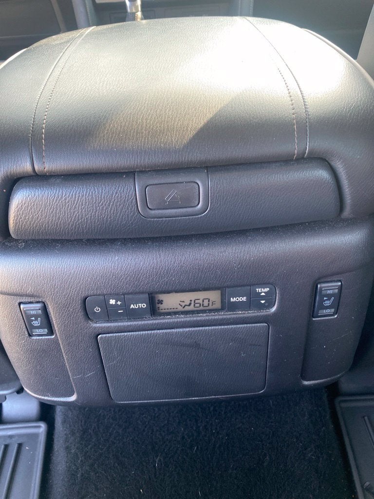 2024 Nissan Armada Platinum MOONROOF / HEATED SEATS / NAV
