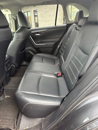 2021 Toyota RAV4 XLE Premium CLEAN CARFAX / ONE OWNER / MOONROOF