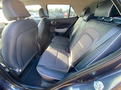 2025 Hyundai Venue Limited ONE OWNER / HEATED SEATS / NAV