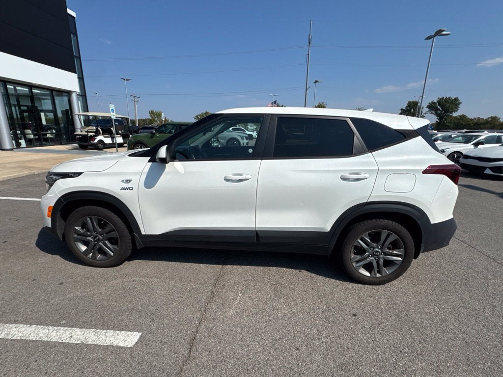 2021 Kia Seltos LX AWD / ONE OWNER / CLEAN CARFAX