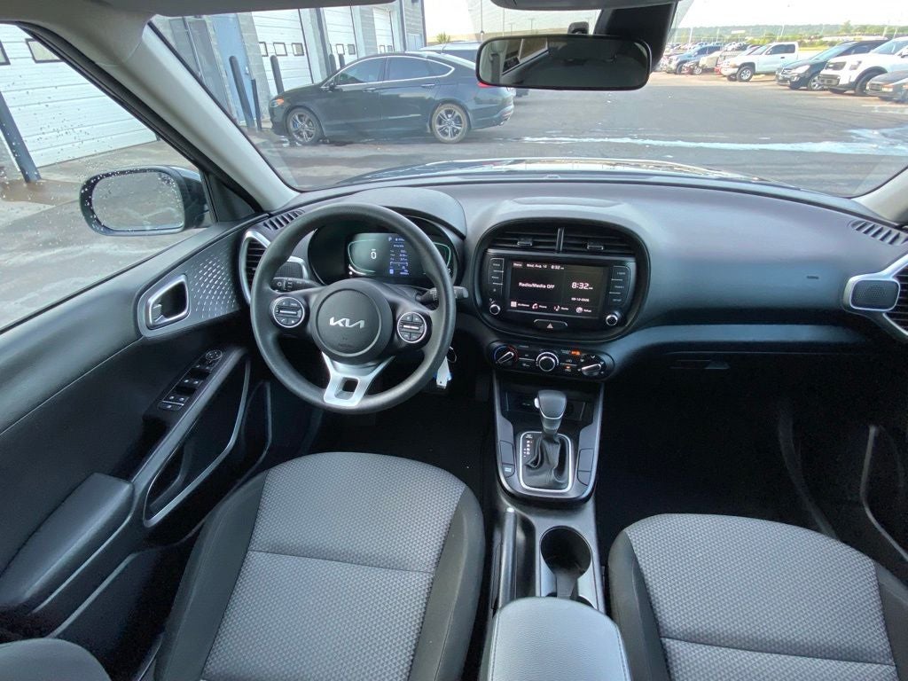 2024 Kia Soul LX TECHNOLOGY PACKAGE