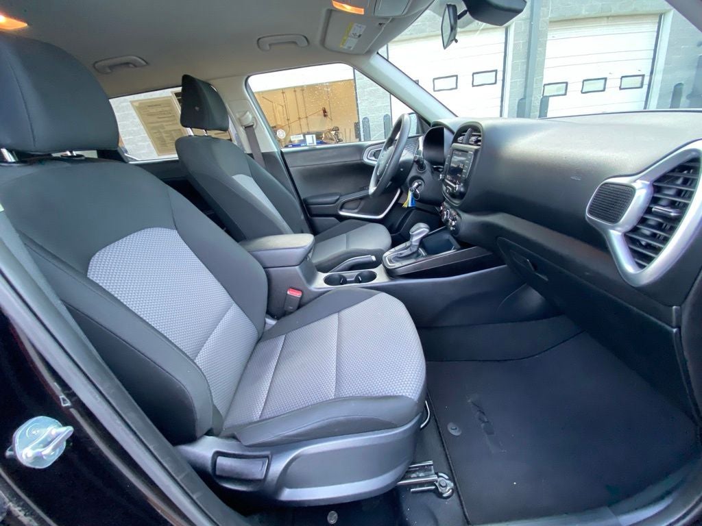 2024 Kia Soul LX TECHNOLOGY PACKAGE