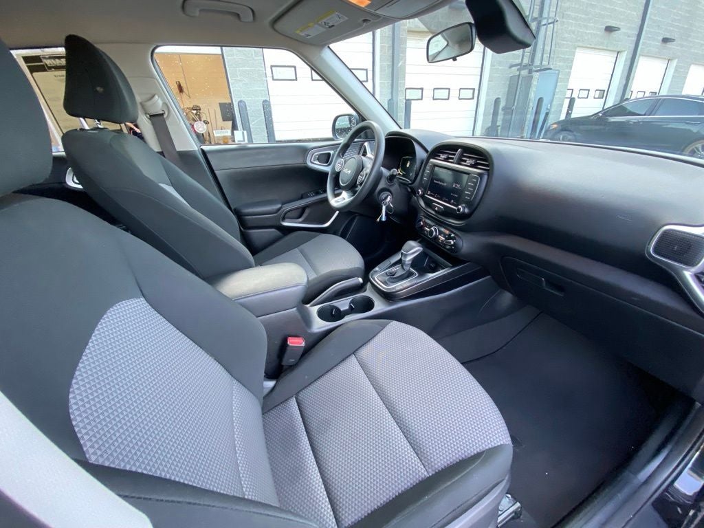 2024 Kia Soul LX TECHNOLOGY PACKAGE