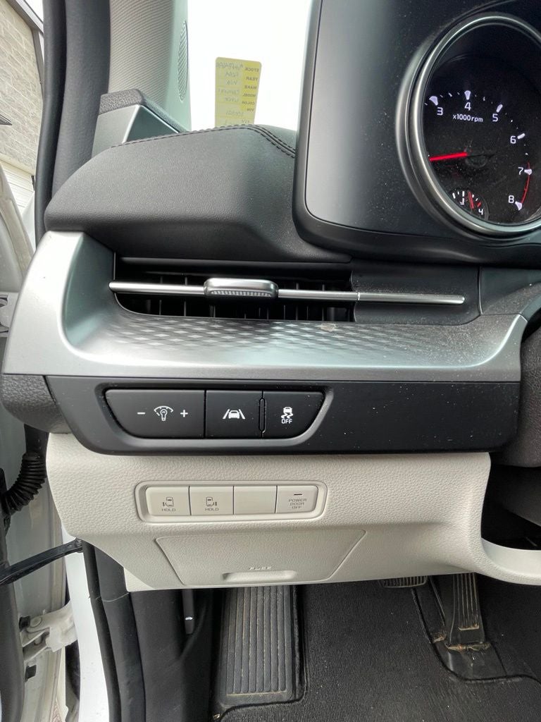 2024 Kia Carnival LX ONE OWNER / CLEAN CARFAX