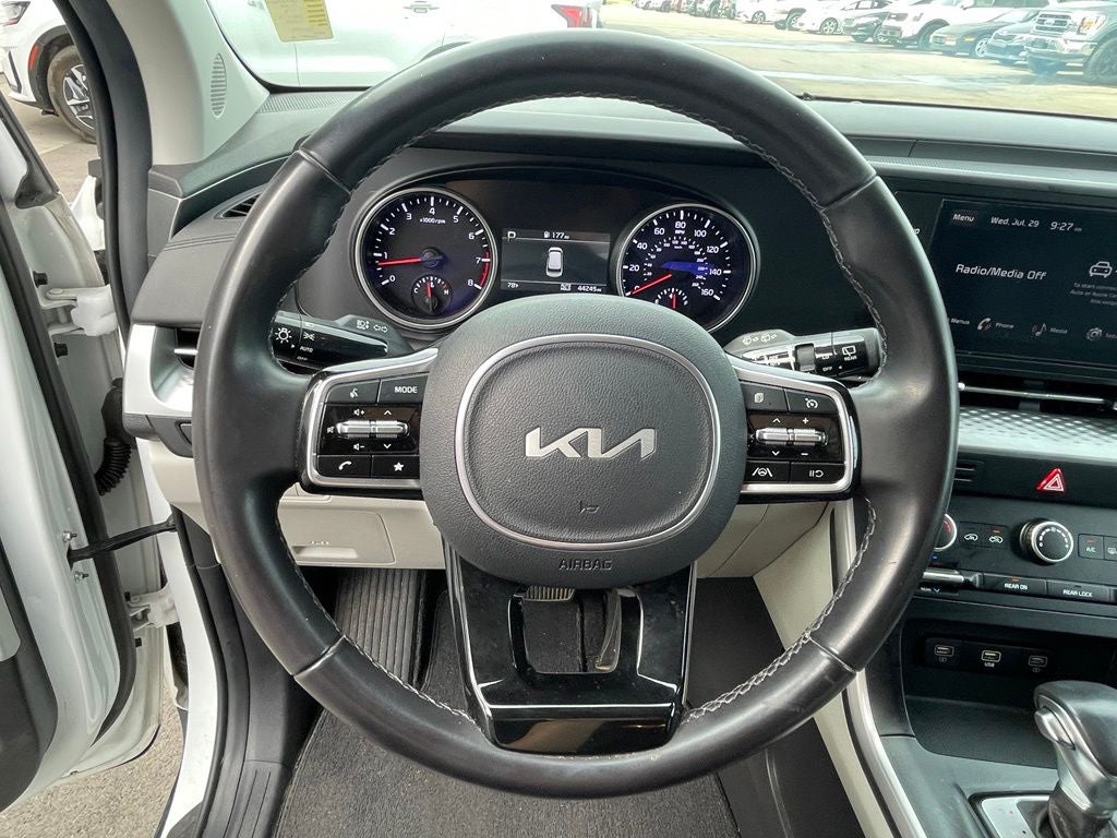 2024 Kia Carnival LX ONE OWNER / CLEAN CARFAX