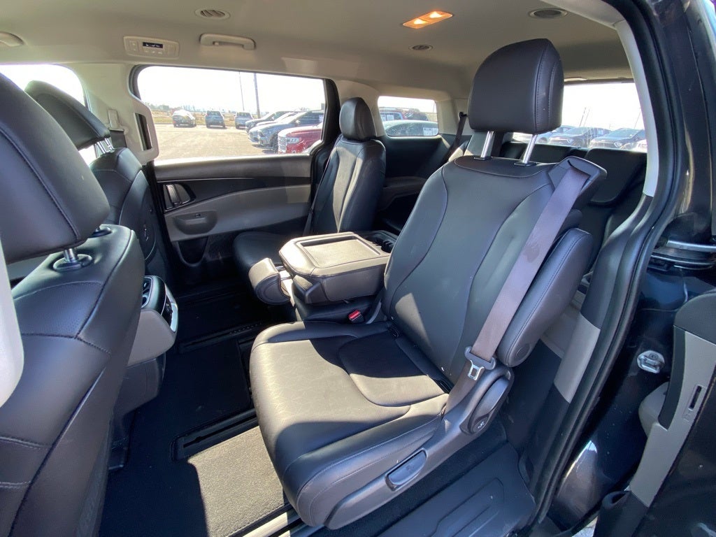 2025 Kia Carnival LXS CPO / LEATHER / HEATED SEATS